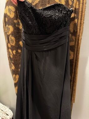 Bill Levkoff Black Strapless Lace Evening Gown